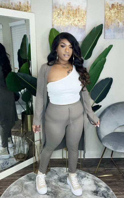 House Wife Taupe (Sm-3x)