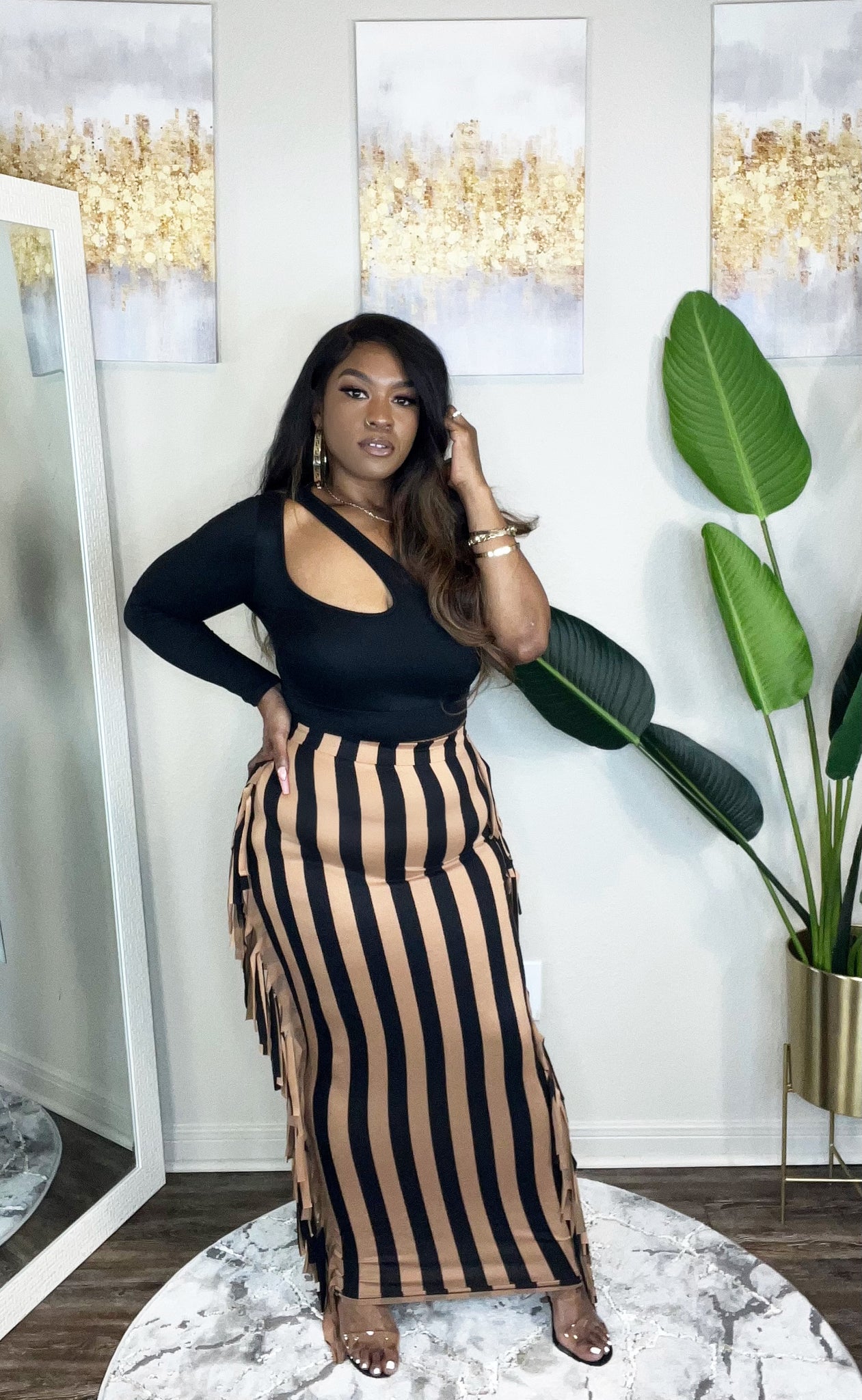 Final Sale Plus Size 2pc Crop Top and Ruched Skirt Set in Black and Wh –  Chic And Curvy